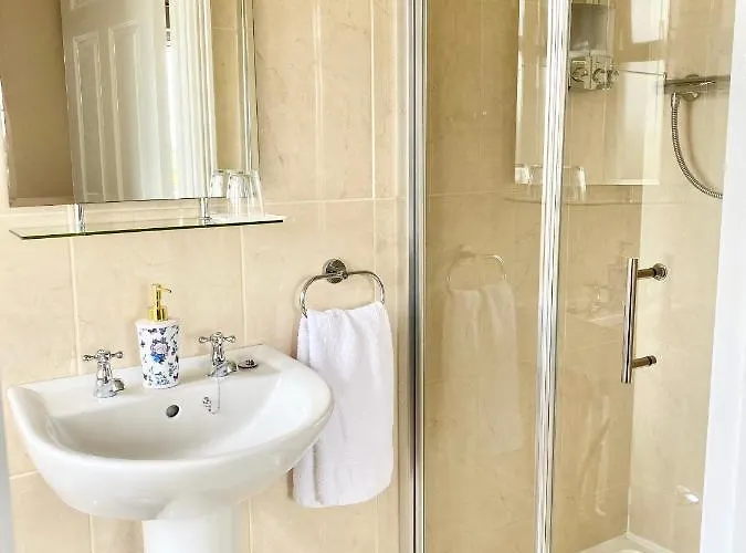 Seven Oaks Bed & Breakfast *