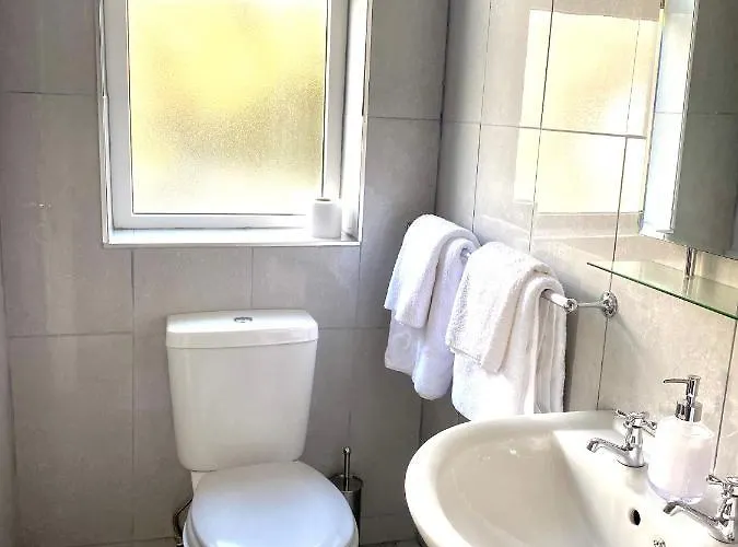 فندق مبيت وإفطار Seven Oaks باليهاونيس
