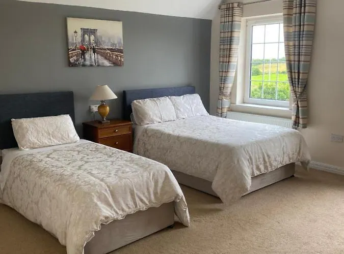 Seven Oaks * Ballyhaunis