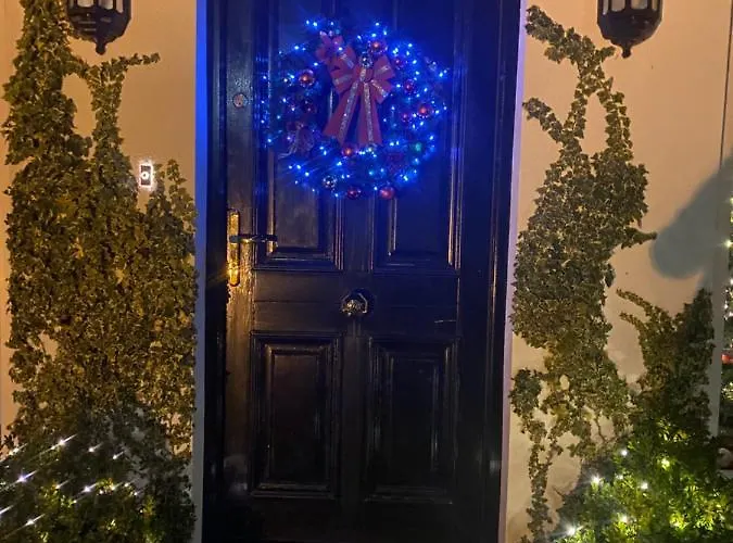 فندق مبيت وإفطار Seven Oaks باليهاونيس